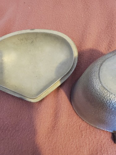 Vintage Silver Seal Triangle Pot Heart Shape Hammered cast aluminium With Lid - Picture 4 of 5