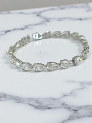 Winter Sale! Pear Cut Lab Grown/CVD Diamond Women's Gift Bracelet 950 Platinum