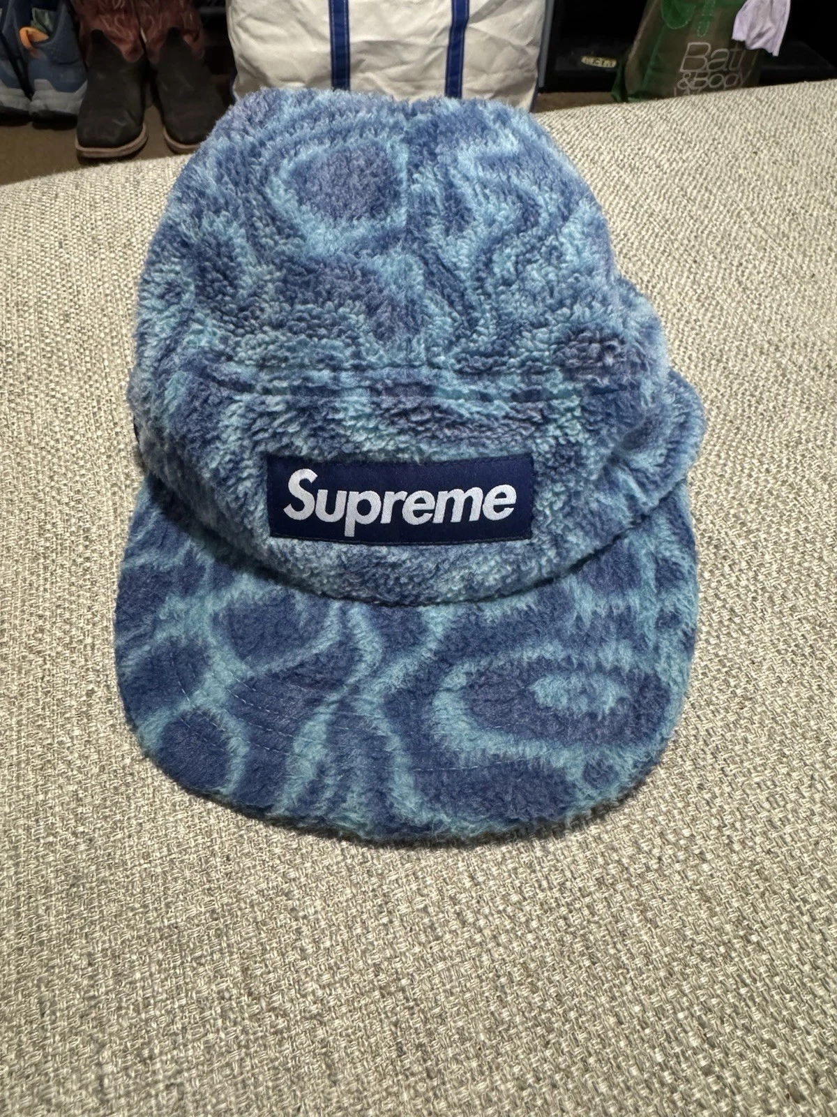 Supreme Polar Printed Fleece Earflap Camp Cap MADE IN USA Size (Medium/Large)
Opens in a new window
