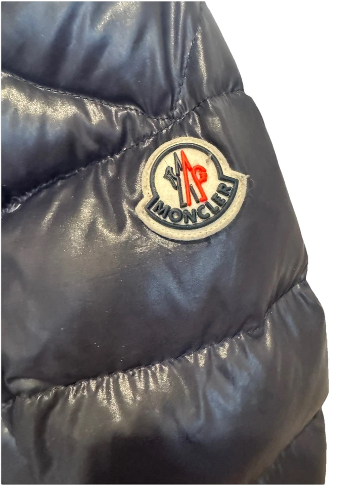 Chaqueta acolchada de plumón azul marino MONCLER para niños talla 10 ANS con capucha Foto 4 de 4