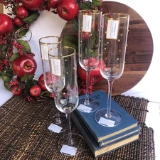 4 New Cupcakes and Cashmere Clear Glass Champagne Flute Gold Rimmed Dotted