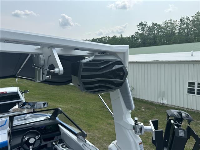 2025 Nautique G23  Masters Blue Metal Flake