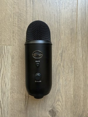 Logitech Blue Yeti A00132 USB Condenser Microphone Multi Pattern, Black