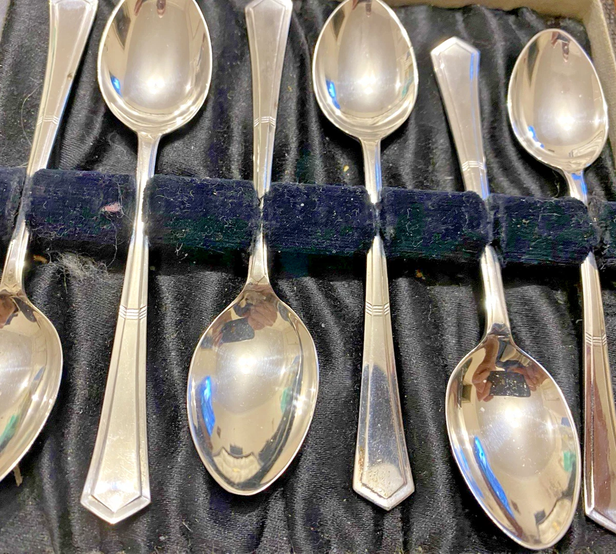 Boxed Sheffield Art Deco 6 Piece Silver Plated Tea Spoon Set