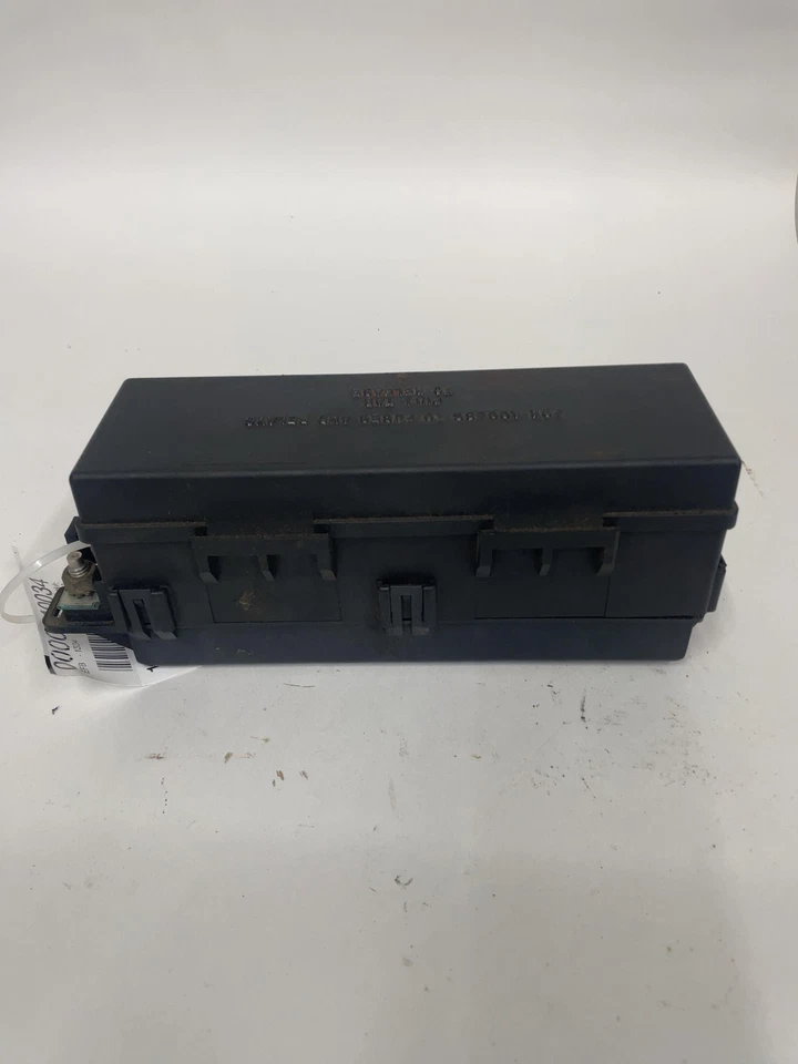 Caja de fusibles de motor Jeep Cherokee 2000-01 4,0 L Foto 4 de 4