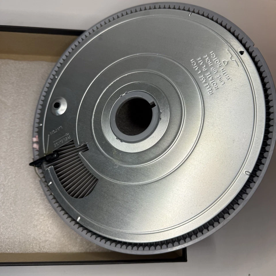 NEW - Kodak 1983 - Carousel Transvue 140 Slide Tray Chargeur - Image 4 of 4