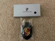 NEW GENUINE PORSCHE LEATHER CREST KEY RING FOB CHAIN BLACK WAP0500950E