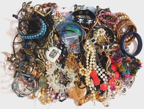 Jewelry Lot. 3lb 8.8oz mixed costume jewelry. Pre-owned. some vintage necklace +