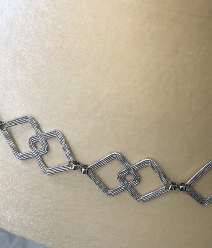 Geometric Link Belt Interlocking Metal Chain - Adjustable 30 in to 39 in - Picture 3 of 9