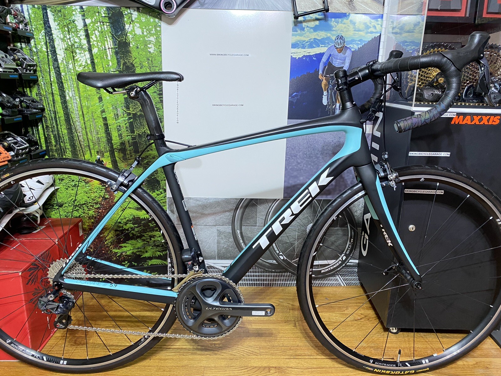 trek domane carbon road bike