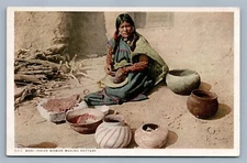 AMERICAN INDIAN MOKI WOMAN MAKING POTTERY ANTIQUE POSTCARD 