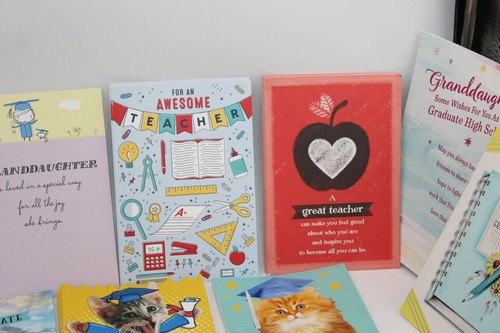 Graduation Random Card Lot of 109 Cards & 3 Envelopes Hallmark Greeting HUGE - Picture 5 of 18