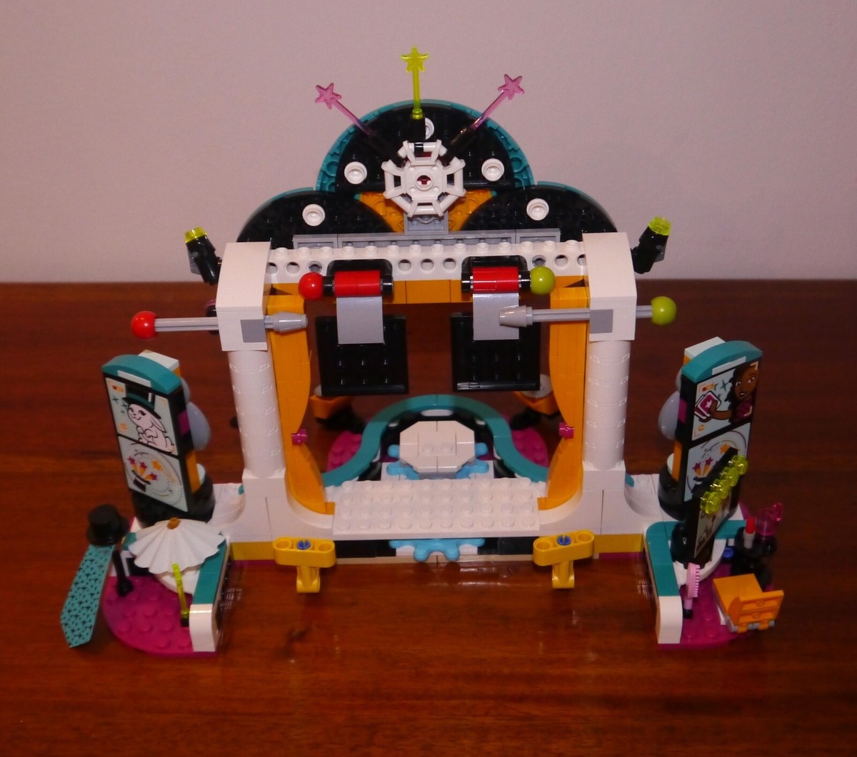 Lego 41368 Lego Friends Talent Show Lego Friends Singer Andrea's