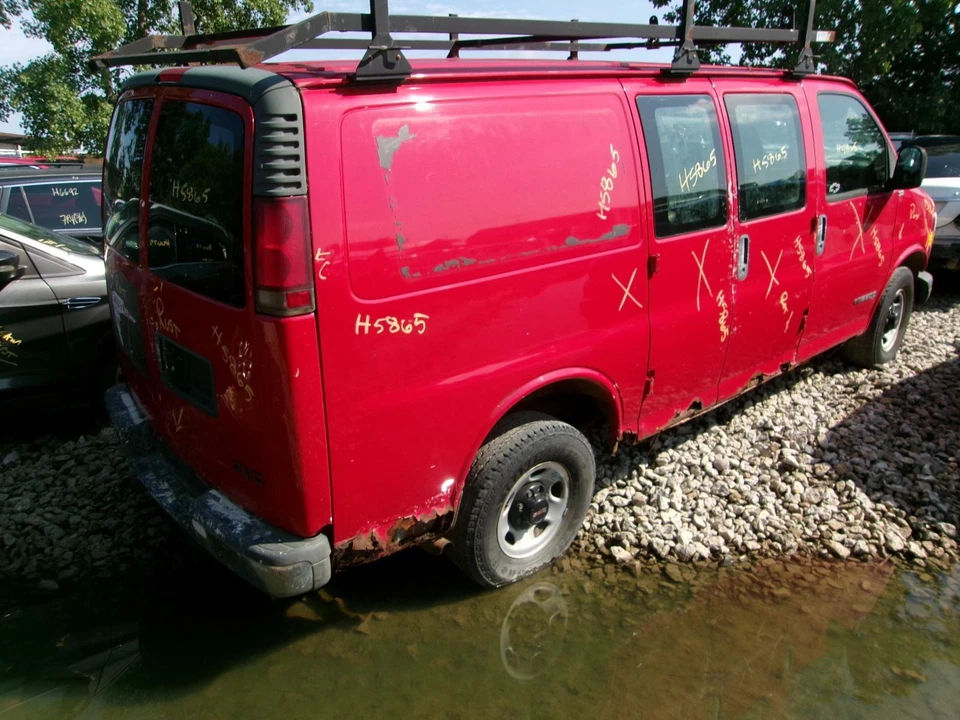 Used Rear Drive Axle Assembly fits: 2002 Gmc Savana 3500 van exc. Cutaway Rear G - Imagem 3 de 4