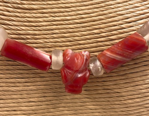 Late Classic Pre-Columbian Mayan Red Agate Crystal Bead Necklace Avian Pendant - Picture 3 of 6