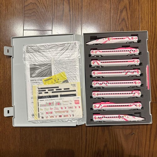 TOMIX 500 Series Sanyo Shinkansen Hello Kitty 598574 | Zustand: Used