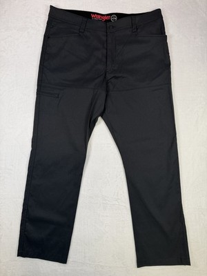 Wrangler ATG Men's Cargo Pants Size 38x30 Black Stretch Cargo Classic Casual