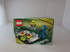 LEGO&reg; Alien Striker 7049 Conquest NEW Sealed Set Complete damaged Box