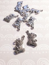 10 x Nikolausstiefel Anhänger Weihnachten Schmuck Basteln Deko Charms Silber