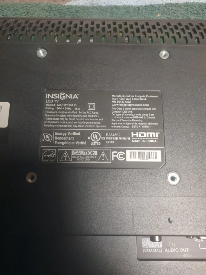 Insignia NS-19E320A13 19 inch LCD TV HDMI Flat Screen Television - Image 3 of 4