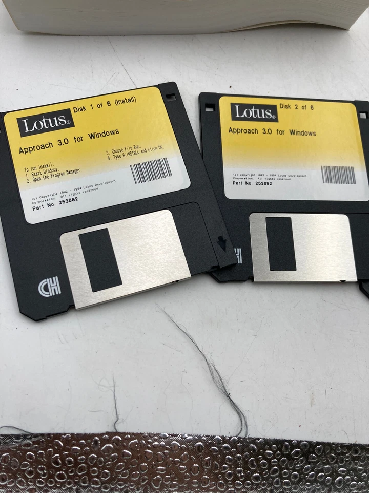 Lotus Approach 3.0 for Windows 3.1 PC IBM Big Box 123 Suite Complete - Image 2 of 3