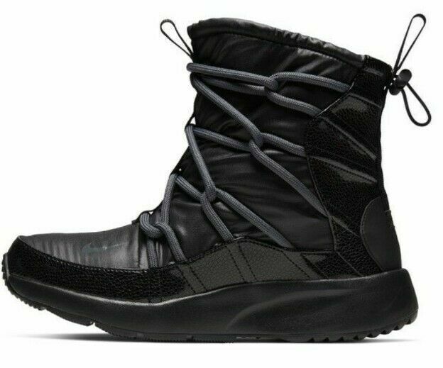 Size 9.5 - Nike Tanjun High Rise Triple 