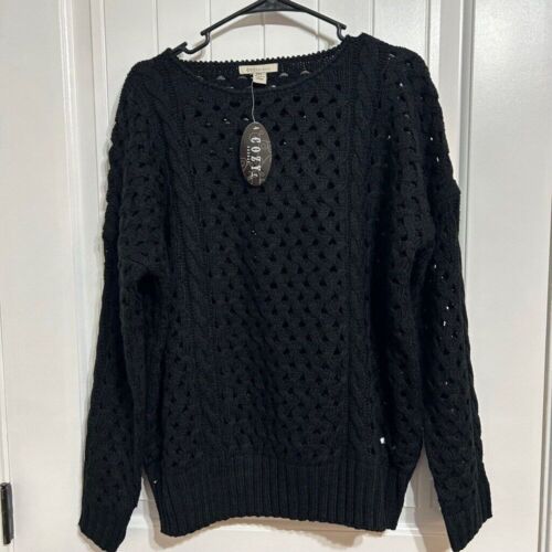 Women's Cozy Casual black cable knit pullover Sweater round neckline size M/L