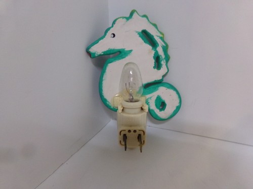 Charming Beach Sea Horse Wall Plug-In Night Light Coastal - Bulb On/Off Switch - Picture 4 of 8