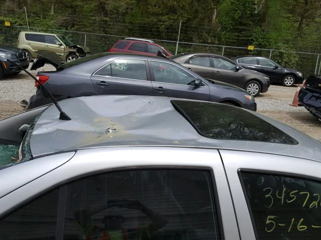 Used Washer Fluid Reservoir fits: 2001 Volkswagen Jetta  Grade A Foto 3 de 4