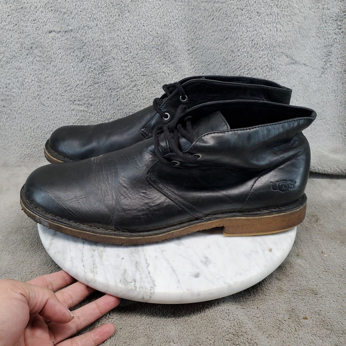 UGG Leighton Chukka Boots Mens 10.5 Black Leather Ankle  display picture 1