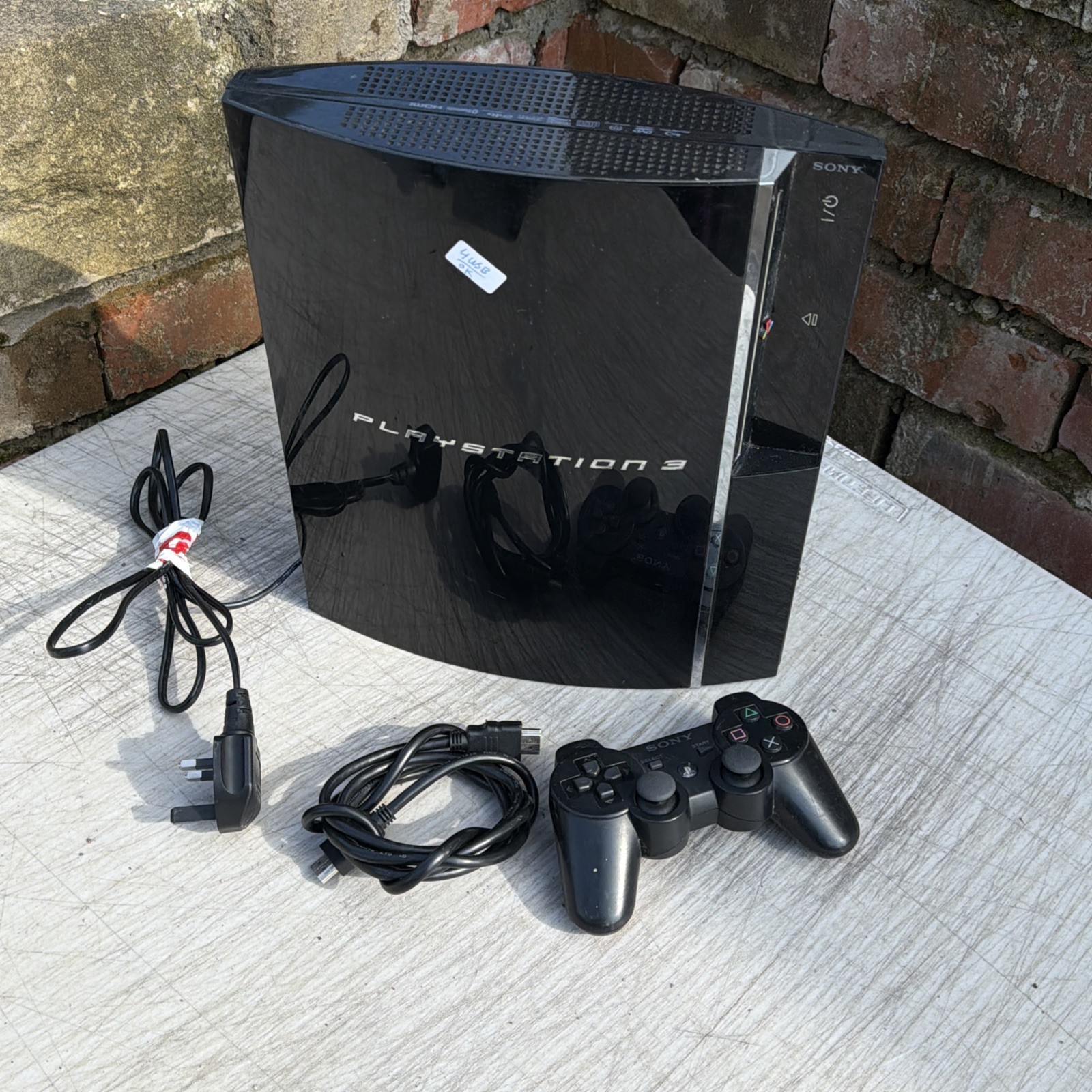 One Terabyte Storage PS3 backwards Compatible Ps1 Ps2 Ps3 CECHC03 1TB