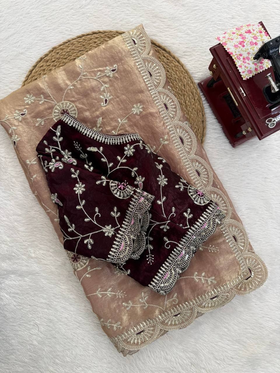 Beautiful Heavy Fendy Silk Peach Saree With Blouse For Functional Wear thumbnail 10