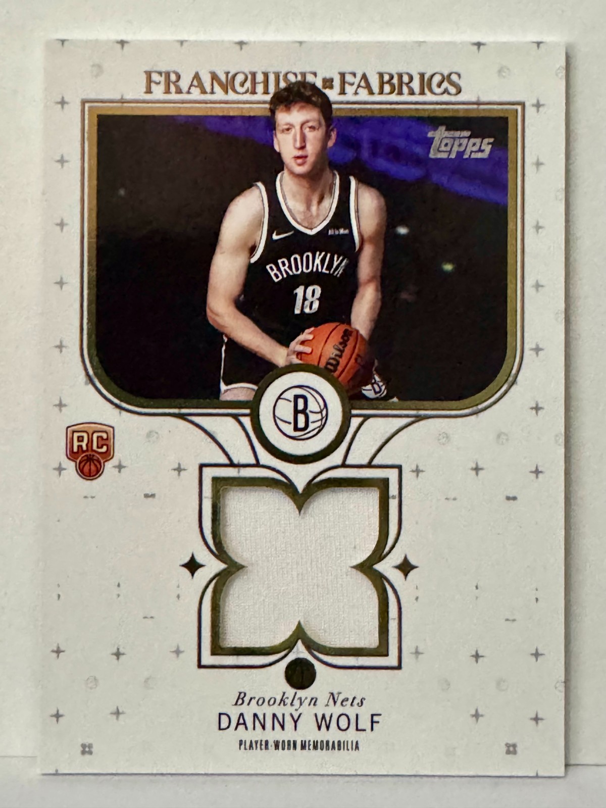 DANNY WOLF BROOKLYN NETS ROOKIE 2025-26 TOPPS FRANCHISE FABRICS WORN PATCH