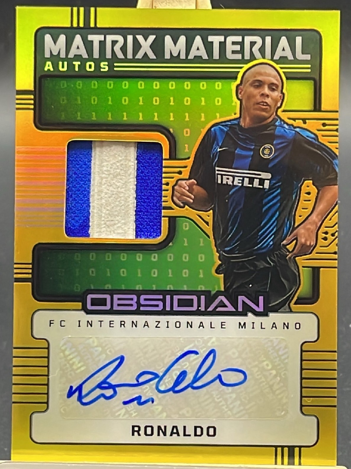 1/3≈1/1 2025-26 Panini Obsidian Ronaldo Matrix Materials Patch Auto Gold