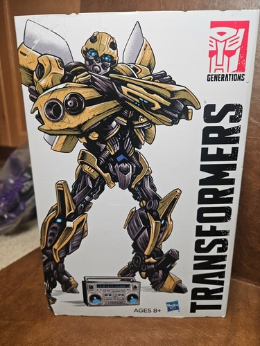 NEW SDCC 2018 HASBRO TRANSFORMERS BUMBLEBEE VOL 1 RETRO w/8 MicroTapes Corps - Picture 10 of 23