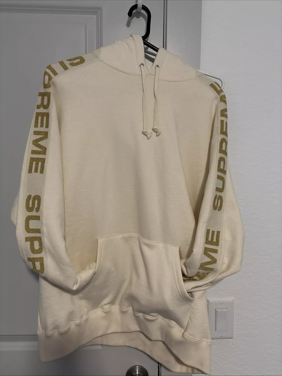 Sweat à capuche côte métallisée suprême naturel taille L SS20 utilisé deux fois