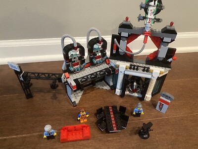 LEGO 70809 Lord Business' Evil Lair - Incomplete, Reassembled