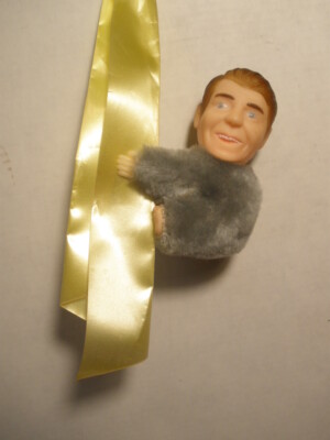 rare 1988 RONALD W REAGAN Clip-On Grip Place Card Pencil Hugger Desk note plush 