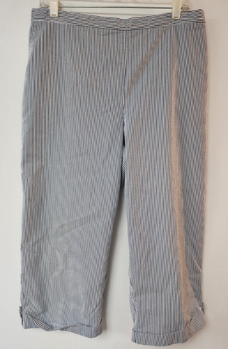 Alfred Dunner Women's Navy White Striped Capri Pants Size 16 Elastic Waist