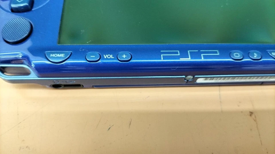 SONY PSP 2000 Handheld Gaming Console Portable PlayStation - Image 4 of 4