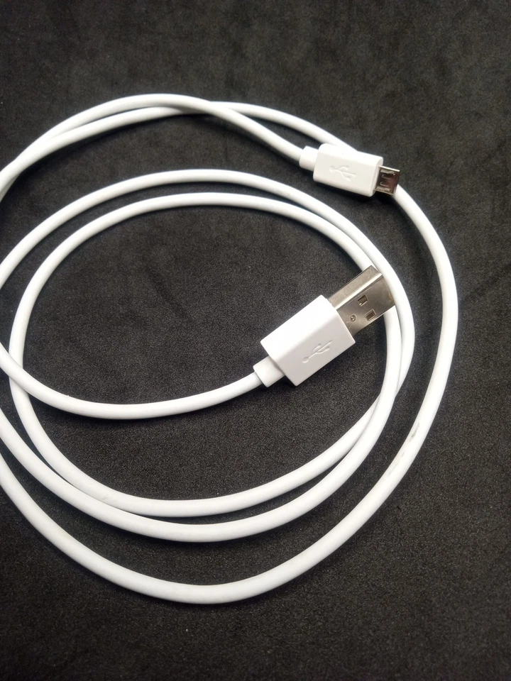 Belkin Boost Charge 10W Wireless Charging Pad WIA001 White with Cord USB-C - Image 4 of 4