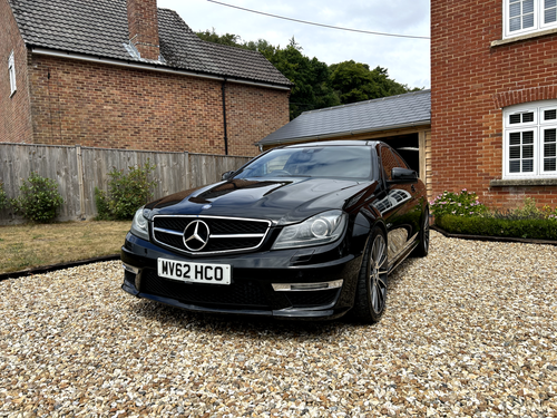 2012 Mercedes-Benz AMG C63 AMG Coupe Petrol Automatic Facelift Panoramic Roof - Picture 3 of 18
