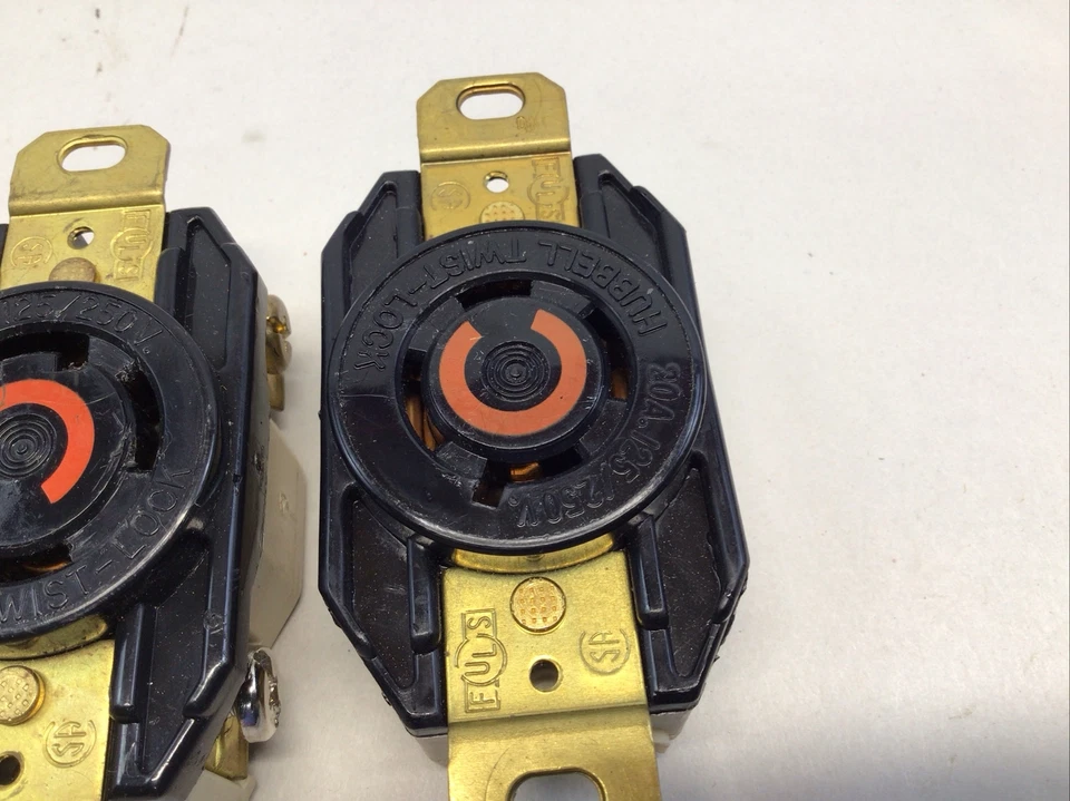 Hubbel 5 Total x2 20A 125V x2 30A 125/250V x1 20A 125/250V - Image 4 of 4