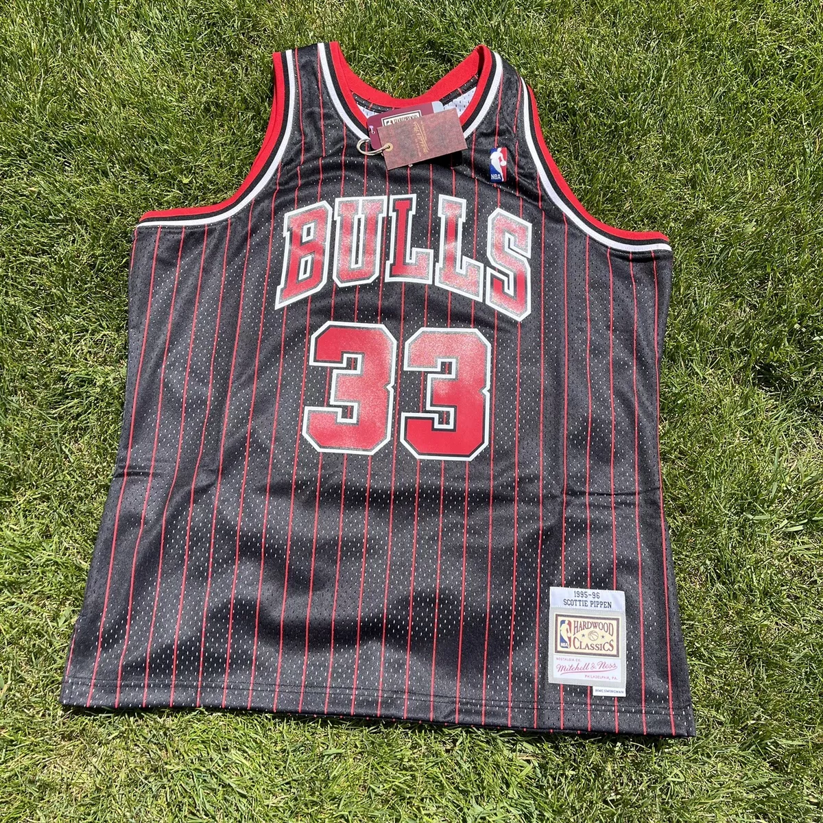 Chicago Bulls Scottie Pippen 1995-96 Hardwood Classics Alternate Swingman  Jersey By Mitchell & Ness - Black - Mens