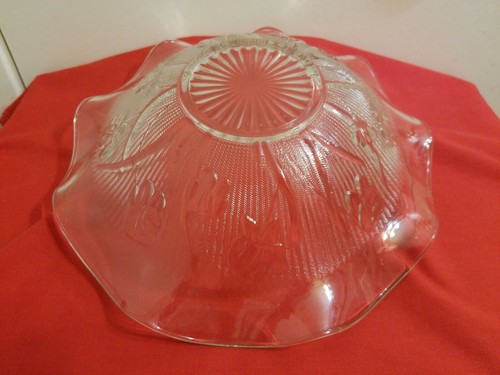 Jeanette Glass Clear Iris/Herringbone Bowl 11 1/2" Across - Picture 5 of 5