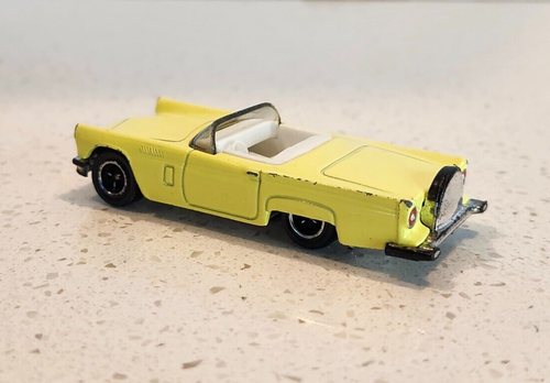 Ford Thunderbird 1957 Carnary Yellow Diecast Car Matchbox 1988 - Imagen 2 de 8