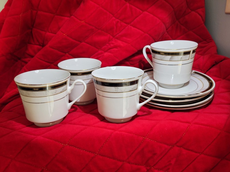 4 Majesty Bellvue Sango China Cup & Saucer Sets Black White 10 1/2" Gold trim