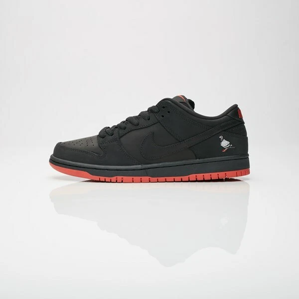 nike sb dunk low trd qs pigeon