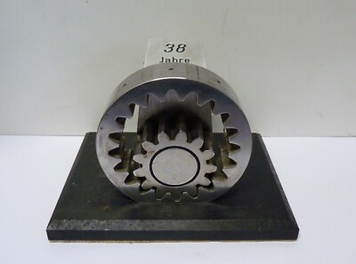 38 Jahre Hurth Getriebe Zahnräder GMBH München Tischdeko bewegliches  Zahnrad