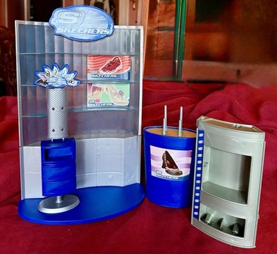 My Scene Barbie Mall Maniacs Skechers Sneakers Playset Mattel 2005 **PARTS ONLY*